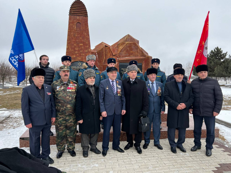 Единороссы приняли участие в митинге посвященному 34-ой годовщине вывода Советских войск из Афганистана. Единороссы приняли участие в митинге посвященному 34-ой годовщине вывода Советских войск из Афганистана.